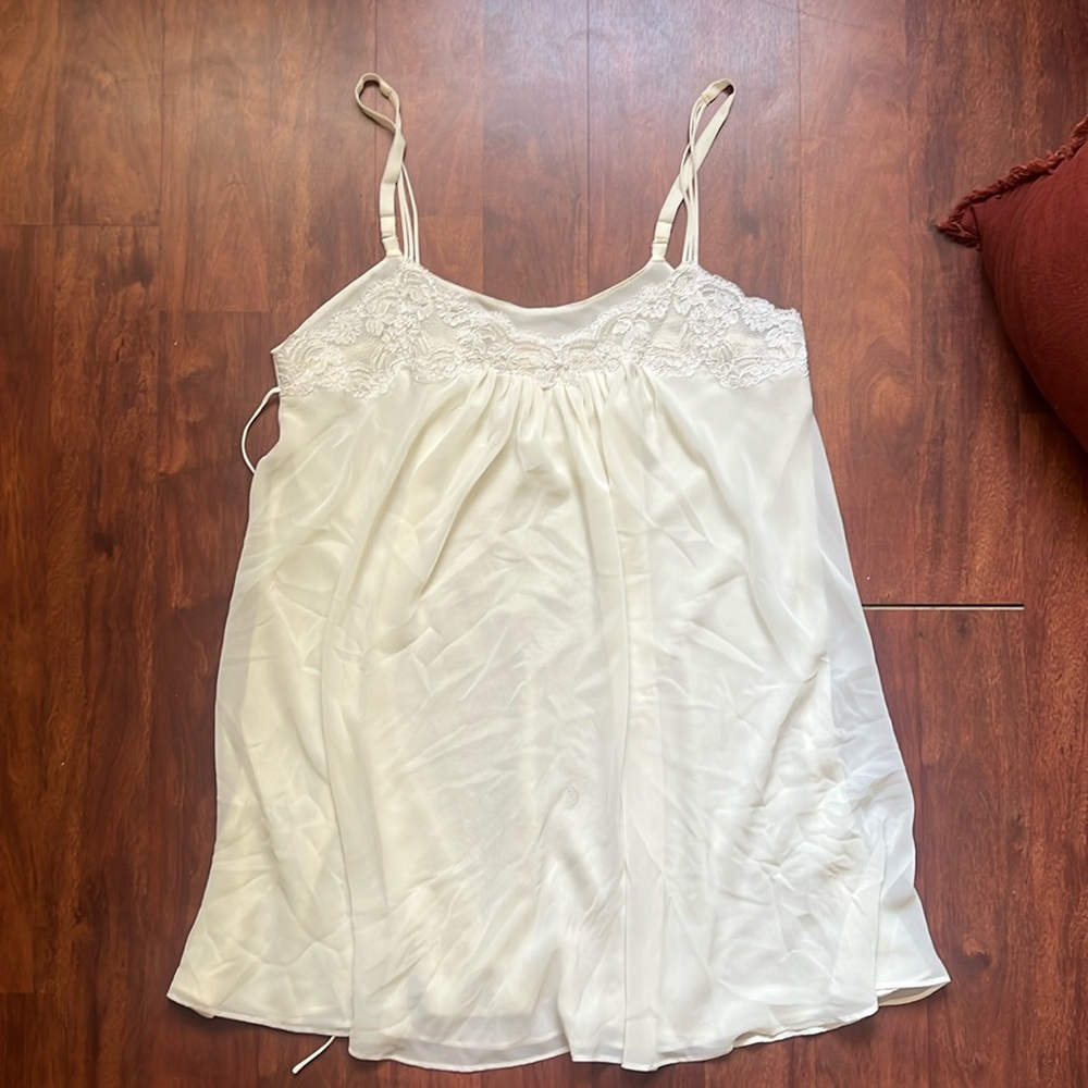 Oscar de la Renta Nightgown